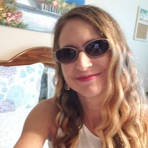 Meet your Posher, Alissa